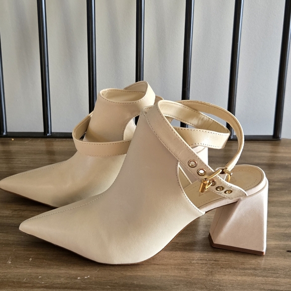 Women's Schutz Kala Pump in Eggshell Size 7.5 - Picture 6 of 11